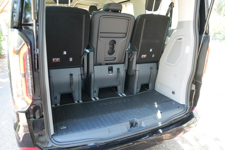 FORD TOURNEO CUSTOM 340 L2 ELECTRIC RWD 160kW 65kWh H1 Zetec 8 seater Auto